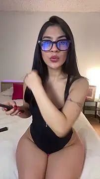 Snapshot of Exclusive_Aurora chatting on April 2026 05:43:01 AM Exclusive Aurora online show from April 2026 05:43:01 AM