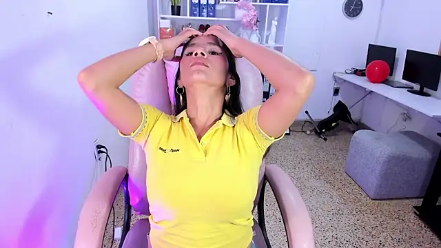 Emmy lollipop online show from February 2026 06:26:02 PM