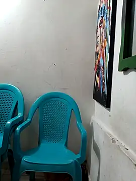 Snapshot of honey-suckle chatting on February 2026 06:59:02 PM honey-suckle online show from February 2026 06:59:02 PM