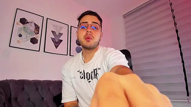 Snapshot of ethan_grace chatting on February 2026 12:14:01 PM ethan grace online show from February 2026 12:14:01 PM