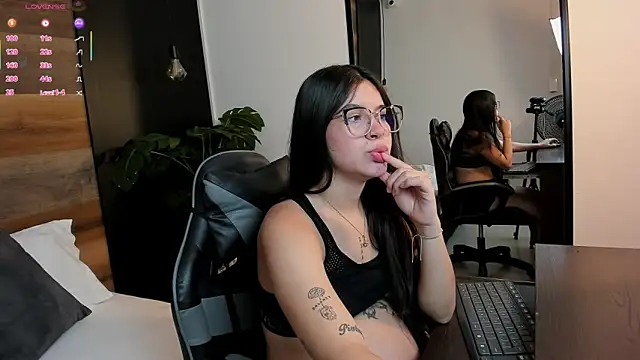 eva swan  online show from May 2026 12:22:02 PM