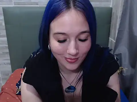 Snapshot of AZULFOX69 chatting on April 2026 10:47:02 PM AZULFOX69 online show from April 2026 10:47:02 PM
