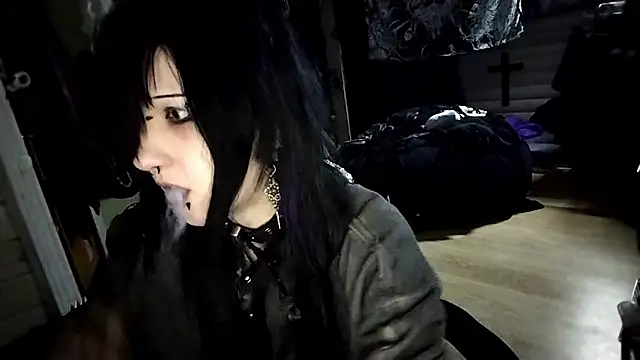 Snapshot of Shempert_ghot chatting on April 2026 05:10:02 PM Shempert ghot online show from April 2026 05:10:02 PM