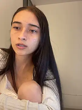 candy deluxe online show from February 2026 01:45:01 AM