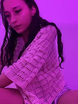 candy deluxe online show from April 2026 04:17:01 AM