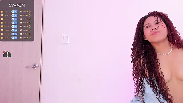 Violetta-foxx online show from April 2026 09:39:33 PM