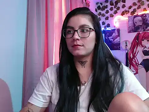 Snapshot of JanineRae chatting on May 2026 09:53:02 PM JanineRae online show from May 2026 09:53:02 PM