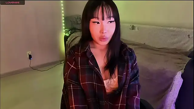 whispersofdarsy online show from February 2026 08:09:02 PM