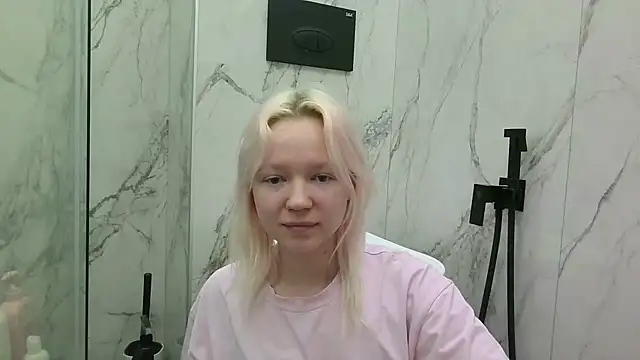 Snapshot of BabyyDolll_ chatting on February 2026 11:07:01 AM BabyyDolll online show from February 2026 11:07:01 AM