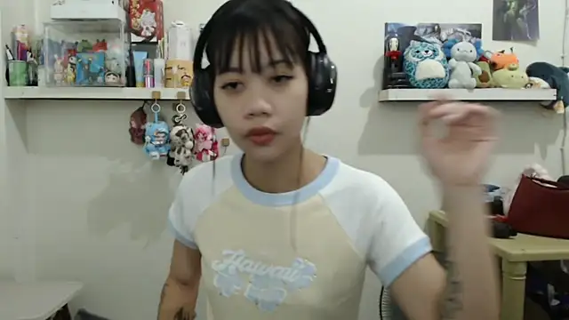 GloryKulikowski online show from March 2026 01:34:01 AM