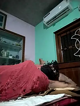 Snapshot of Ladycross chatting on February 2026 06:04:02 PM Ladycross online show from February 2026 06:04:02 PM