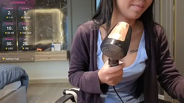 Snapshot of Alittleasaingirl chatting on March 2026 12:38:02 AM Alittleasaingirl online show from March 2026 12:38:02 AM