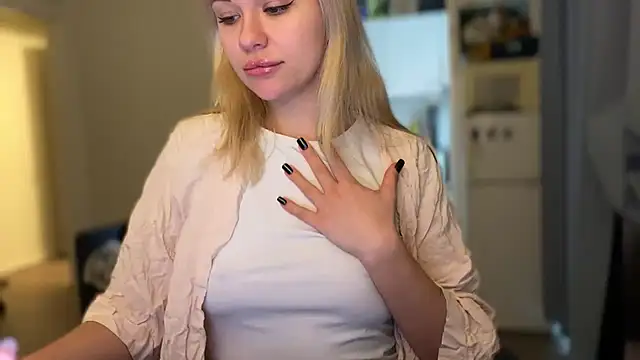 Leylia Lily online show from March 2026 10:41:02 AM