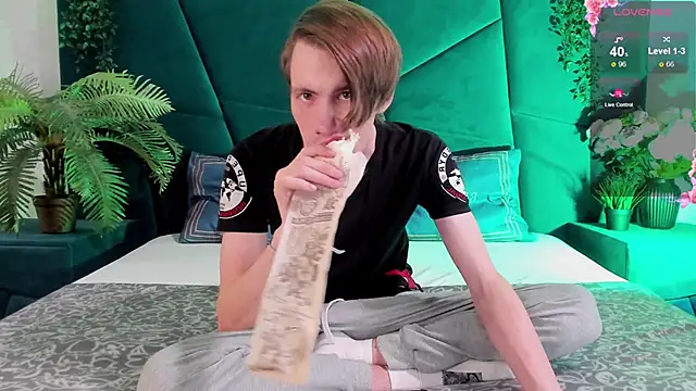 Erick Wilson online show from February 2025 08:55:01 PM