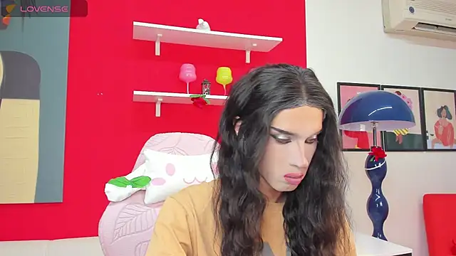 MadisonEsprit online show from April 2026 03:07:01 AM