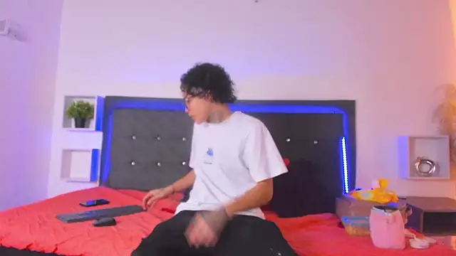 Ale cuzz online show from March 2026 02:53:02 PM