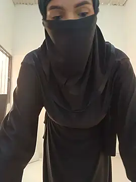 Snapshot of aminaa_ chatting on July 2026 07:49:02 PM aminaa online show from July 2026 07:49:02 PM