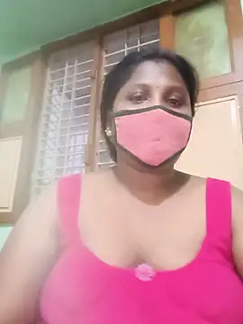 Snapshot of tamilkaviya431 chatting on June 2026 01:15:01 PM tamilkaviya431 online show from June 2026 01:15:01 PM