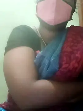Snapshot of tamilkaviya431 chatting on July 2026 11:55:01 PM tamilkaviya431 online show from July 2026 11:55:01 PM