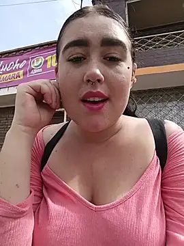 Snapshot of Freckless_ chatting on May 2026 07:22:01 PM Freckless online show from May 2026 07:22:01 PM