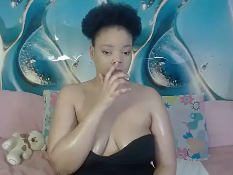 Snapshot of SexyPhireX chatting on February 2026 07:43:01 PM SexyPhireX online show from February 2026 07:43:01 PM