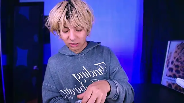 prince oliverr online show from April 2026 02:58:01 AM