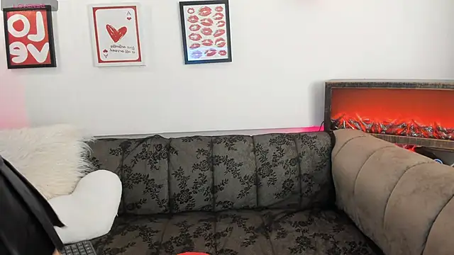 sweet-moon online show from March 2026 09:18:01 PM