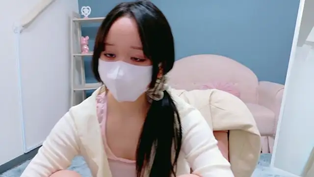 Snapshot of Yuna_chan_ chatting on March 2026 06:29:02 AM Yuna chan online show from March 2026 06:29:02 AM