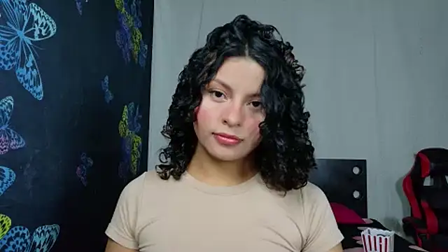 Snapshot of Luuu19 chatting on July 2026 01:34:01 AM Luuu19 online show from July 2026 01:34:01 AM