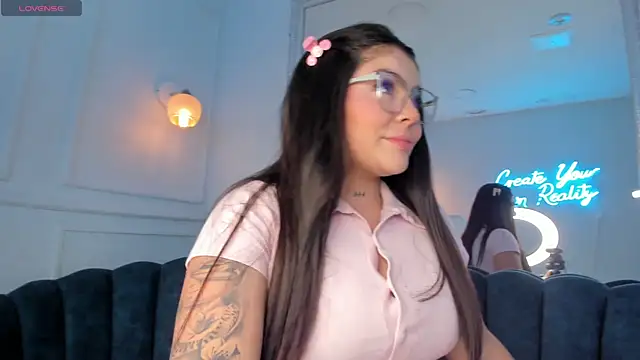 Snapshot of Zafiro21_ chatting on April 2026 08:53:02 PM Zafiro21 online show from April 2026 08:53:02 PM