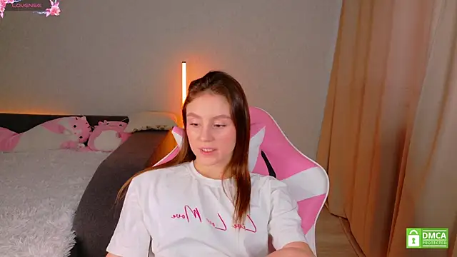 KateNickson online show from March 2026 05:33:01 AM