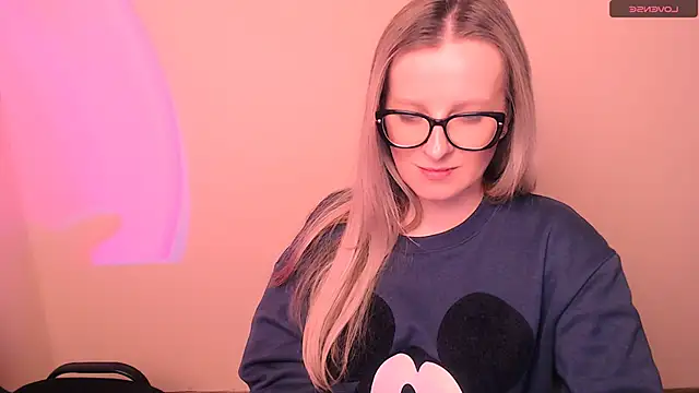 AnnePeach online show from February 2026 05:25:01 AM