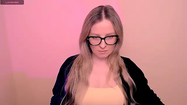 AnnePeach online show from March 2026 06:02:02 PM