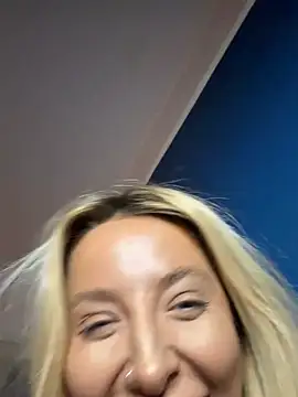 Summerwestt online show from February 2026 07:21:01 PM