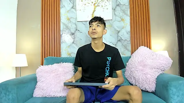 KITTY BOSH online show from March 2026 01:28:01 PM