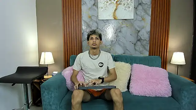 YOUNG BOYS HELL online show from February 2026 01:23:01 AM