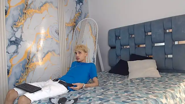 Snapshot of YOUNG_BOYS_HELL chatting on June 2026 01:50:01 AM YOUNG BOYS HELL online show from June 2026 01:50:01 AM