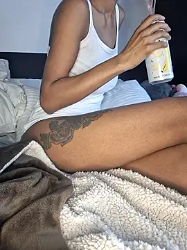 Cinnamonbunn online show from February 2026 07:43:01 PM