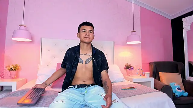 TylerGandi online show from February 2026 08:08:02 PM