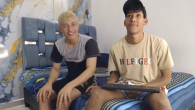 GREEN BOYS online show from April 2026 07:22:02 PM