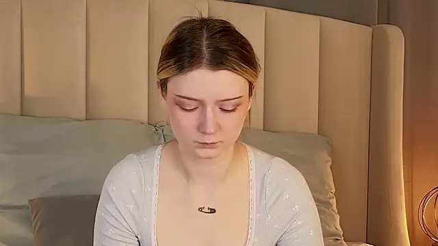 AlyssFrost online show from May 2026 02:19:02 AM