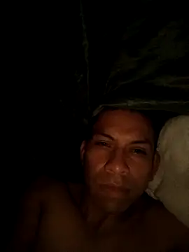 Snapshot of yisusalejo chatting on February 2026 07:51:01 AM yisusalejo online show from February 2026 07:51:01 AM