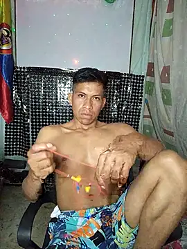 Snapshot of yisusalejo chatting on April 2026 01:23:02 AM yisusalejo online show from April 2026 01:23:02 AM