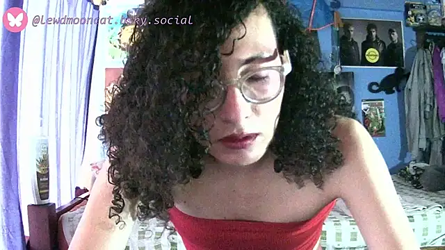 lewd mooncat online show from April 2026 10:05:02 PM