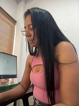 Yirleyll online show from March 2026 03:07:02 PM