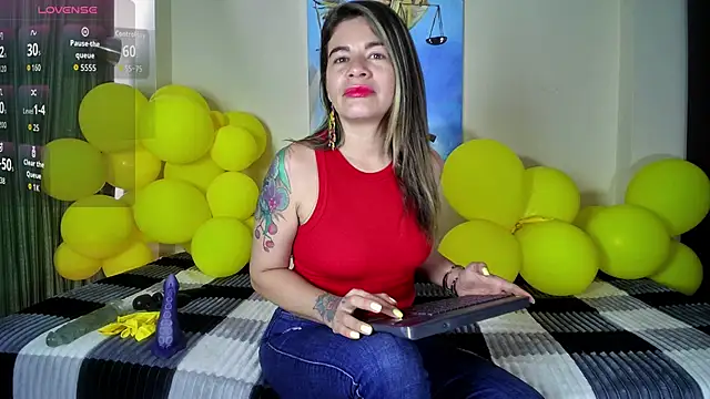 oriana thomson01 online show from May 2026 06:59:01 PM