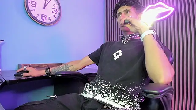 Maximoking26 online show from March 2026 04:14:01 AM