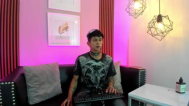 Maximoking26 online show from July 2026 11:34:02 AM