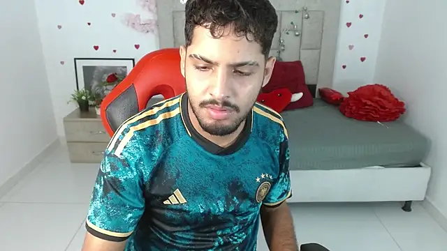 mister fox723 online show from March 2026 12:28:01 AM