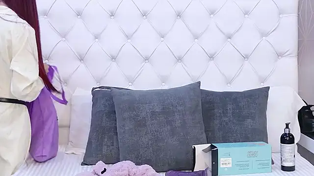 Snapshot of AntonellaEscudero chatting on May 2026 04:01:01 PM AntonellaEscudero online show from May 2026 04:01:01 PM